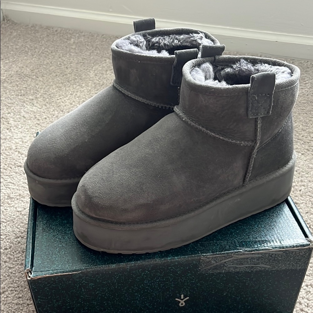 Emu Stinger Micro Platform Ankle Boots